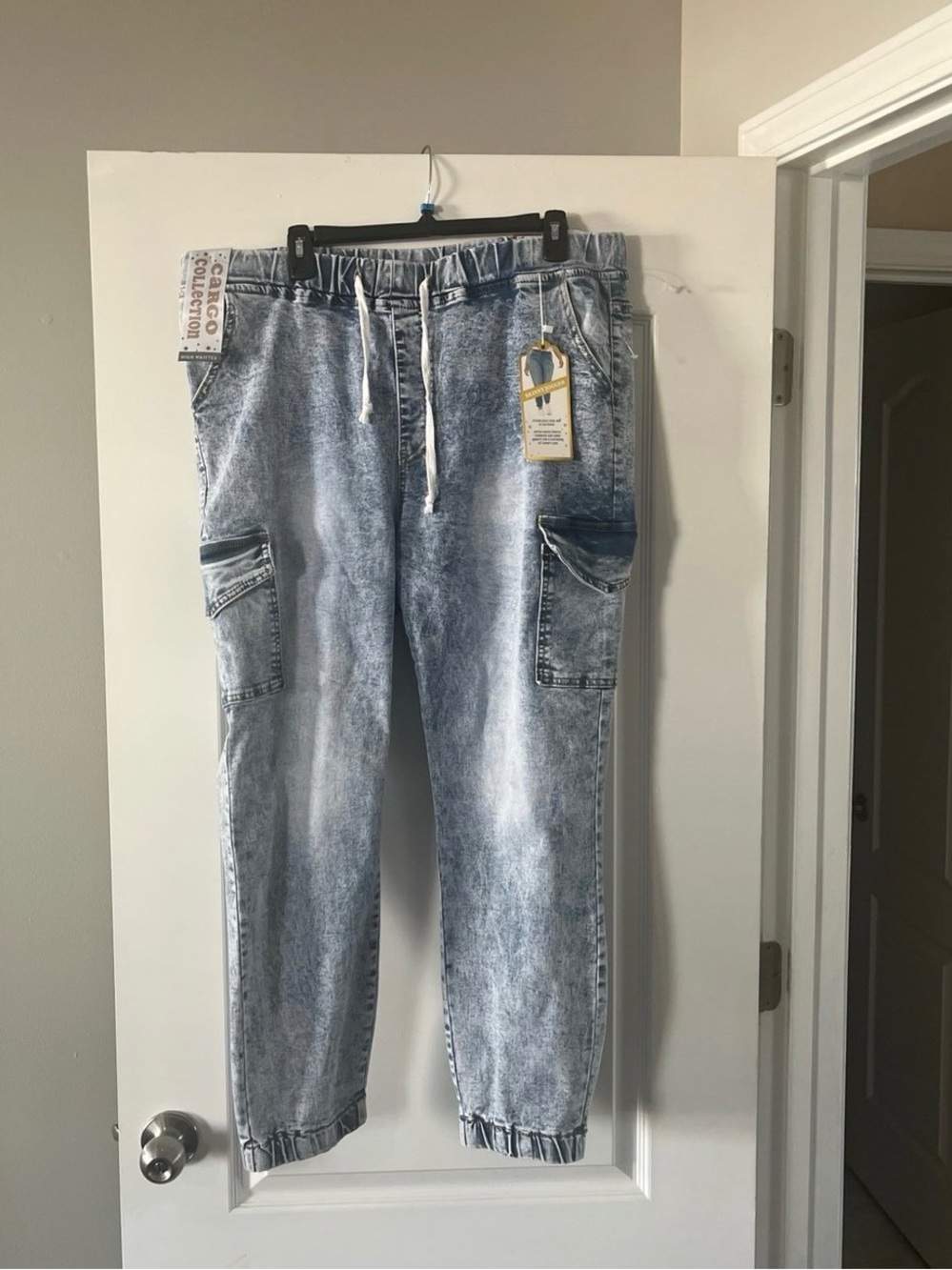 Celebrity Ace Jean Joggers! NWT!